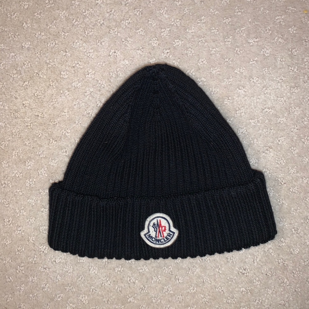 MONCLER Ribbed Beanie (Unisex)
